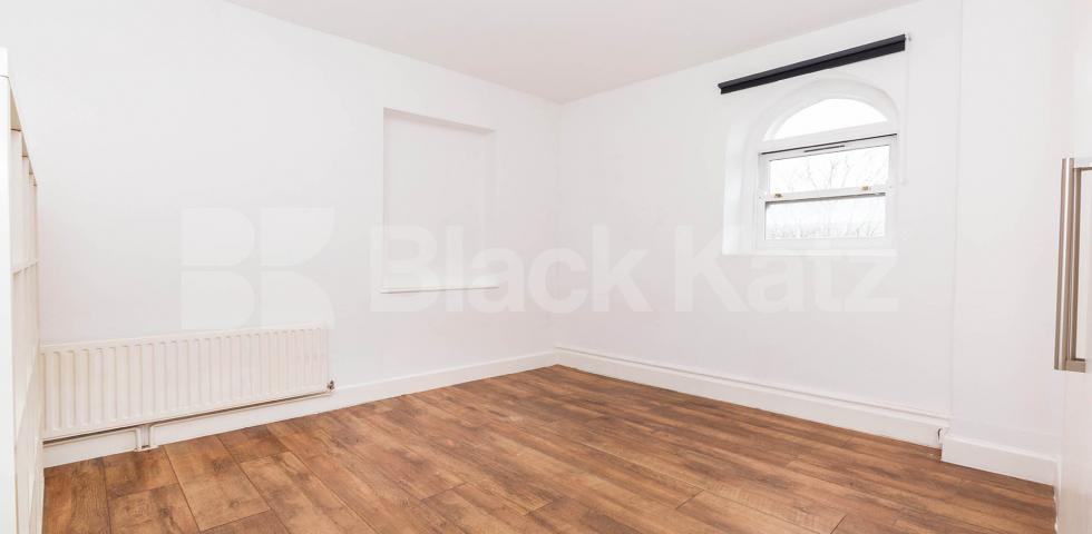 			2 Bedroom, 1 bath, 1 reception Apartment			 Dalston Lane, HACKNEY CENTRAL